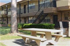 Castlewood Apartments