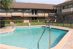 Castlewood Apartments