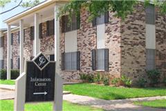 Colonial Plaza Apartments