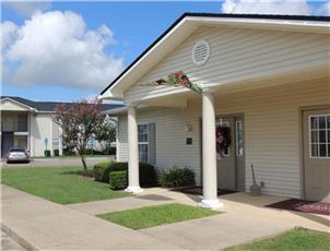 Fox Creek Apartments