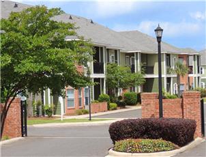 Reflections of Island Park Apartment Homes