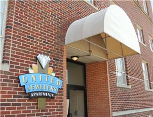 United Jewelers Apartments